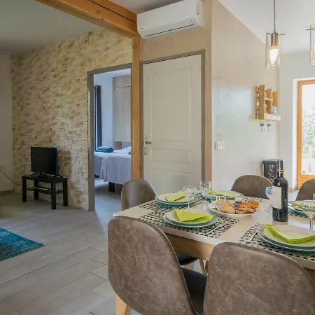Elegant Mansion With Swimming Pool, Terrace, Sun-loungers 度假居 Rabastens